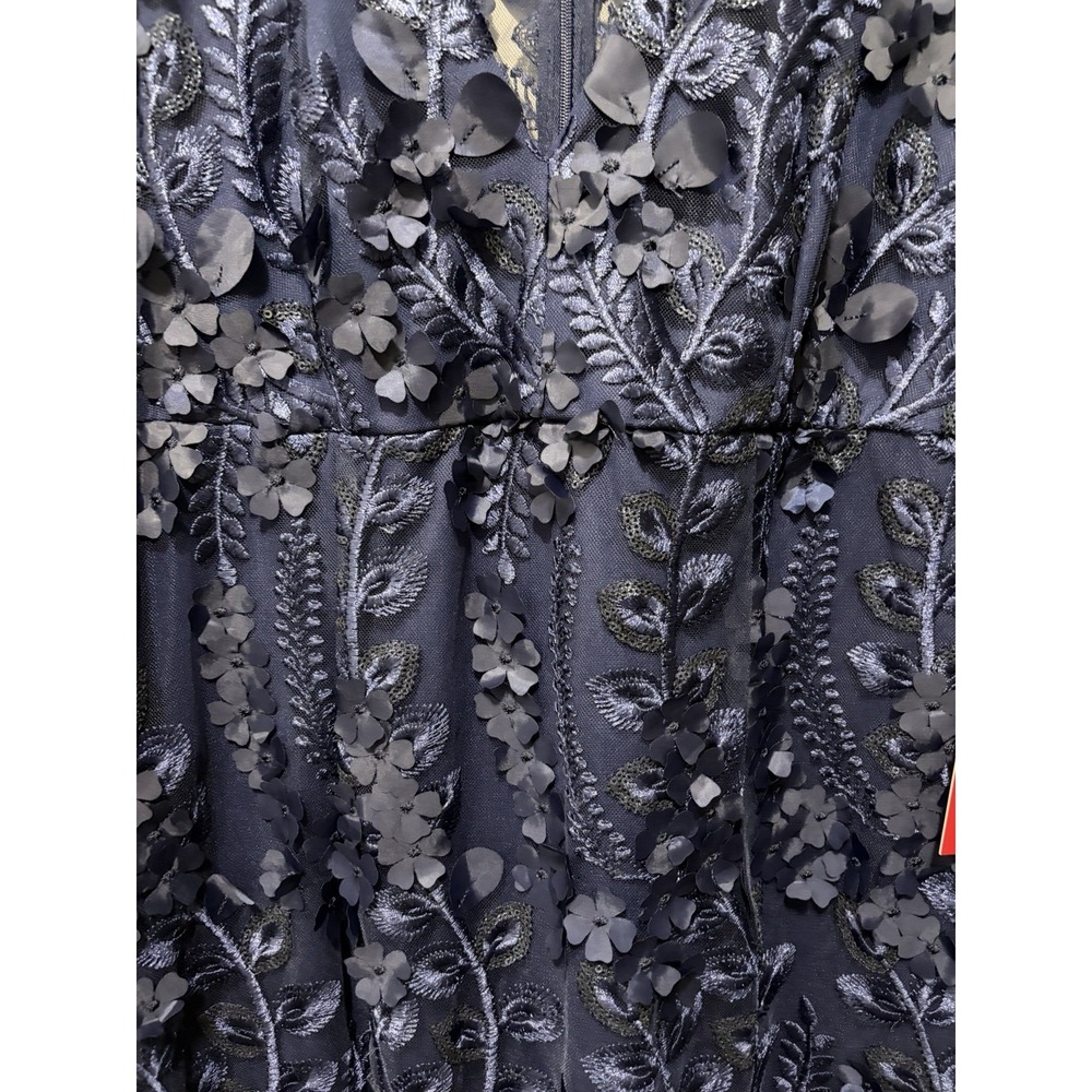 Carmen Marc Valvo Infusion Navy 3D Floral Applique Gown Size 10 NWT $440 - Picture 8 of 13